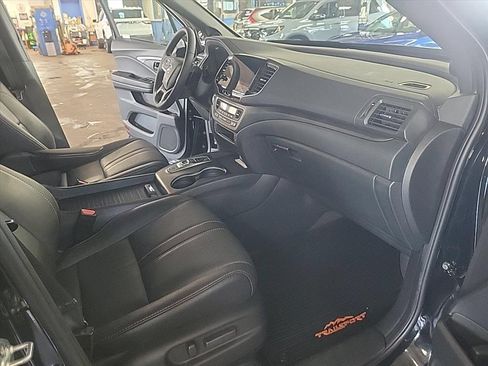 Used 2023 Honda Passport TrailSport image 32