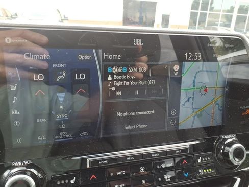 Used 2022 Toyota Highlander Platinum FWD image 22