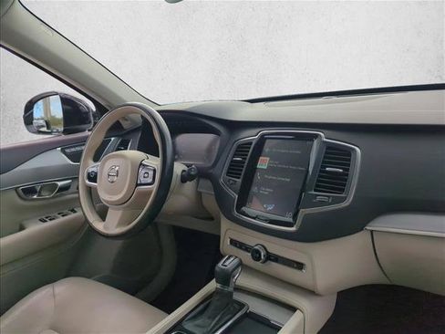 Used 2021 Volvo XC90 T5 Momentum w/ Protection Package Premier image 25