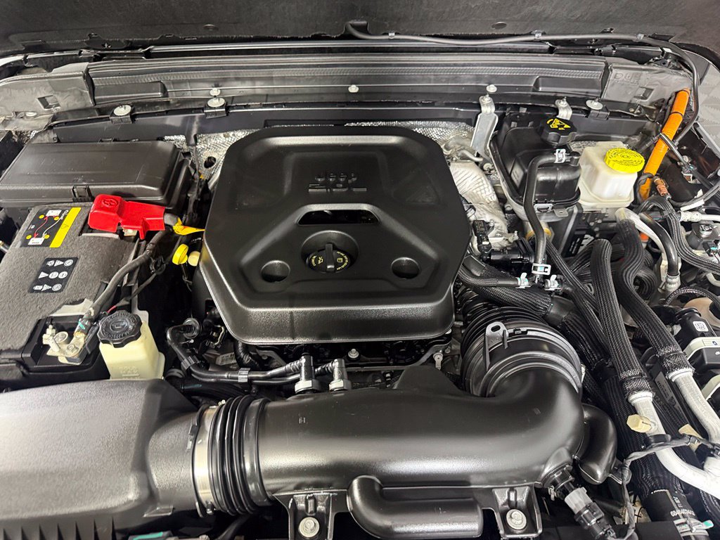 Used 2024 Jeep Wrangler Unlimited AWD/4WD image 22