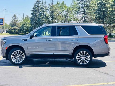 Used 2021 GMC Yukon Denali w/ LPO, Illumination Package AWD/4WD image 8