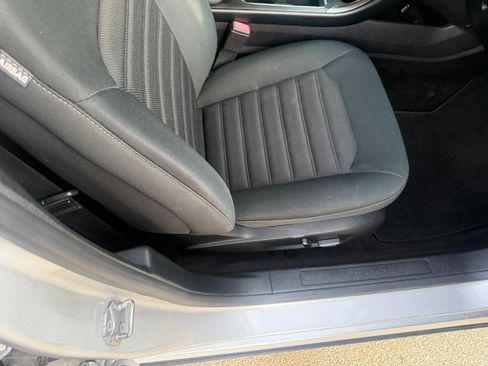 Used 2018 Ford Fusion SE w/ Fusion SE Technology Package image 22