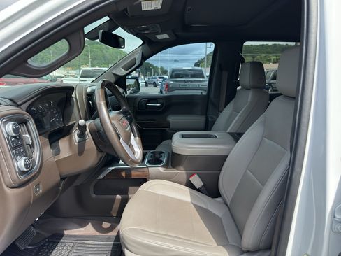 Used 2021 GMC Sierra 1500 SLT w/ SLT Convenience Package AWD/4WD image 9