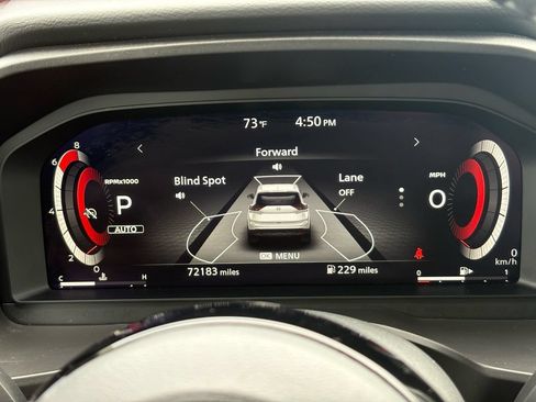 Used 2024 Nissan Rogue SL AWD/4WD image 23