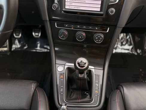 Used 2016 Volkswagen GTI SE w/ Driver Assistance Package FWD image 26