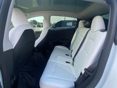 Used 2023 Tesla Model Y Long Range AWD/4WD image 13