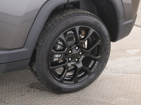 Used 2022 Jeep Compass Altitude image 14