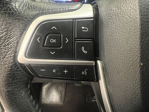 Used 2021 Toyota Sienna XLE w/ XLE Plus Package image 34