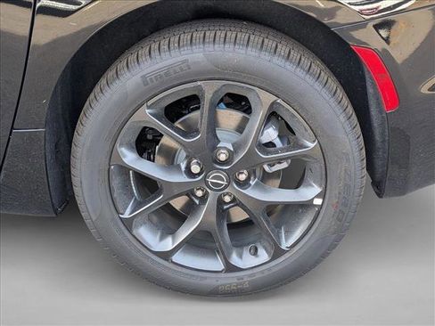 New 2026 Chrysler Pacifica Limited w/ S Appearance Package image 10