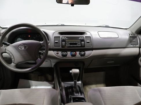 Used 2005 Toyota Camry LE FWD image 16