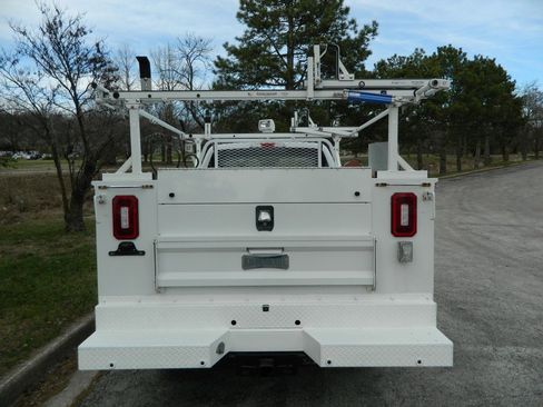 Used 2019 Ford F350 XL w/ Power Equipment Group AWD/4WD image 11
