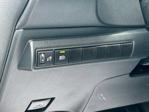 Used 2024 Toyota Corolla LE w/ LE Convenience Package FWD image 19