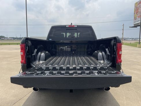 Used 2025 RAM 1500 Laramie w/ Laramie Southwest Edition AWD/4WD image 15