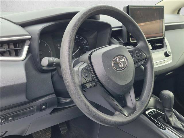 Used 2023 Toyota Corolla LE FWD image 2