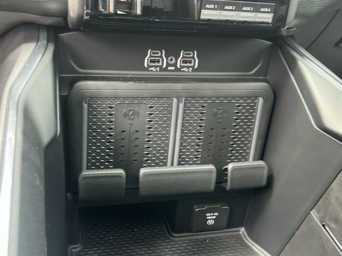 New 2026 RAM 3500 Laramie AWD/4WD image 14