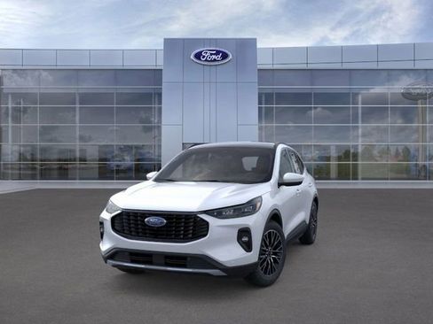 New 2025 Ford Escape SE w/ PHEV Premium Package FWD image 2