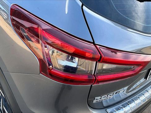 Used 2022 Nissan Rogue Sport SL AWD/4WD image 27