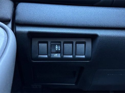 Used 2025 Subaru Outback Premium w/ Popular Package #1A image 30