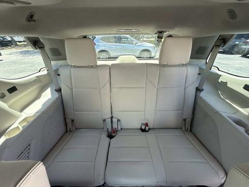 New 2026 Cadillac Escalade Platinum Luxury w/ LPO, Radiant Package AWD/4WD image 18