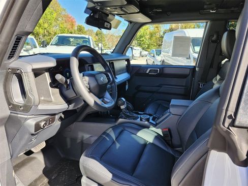 New 2025 Ford Bronco Badlands image 17