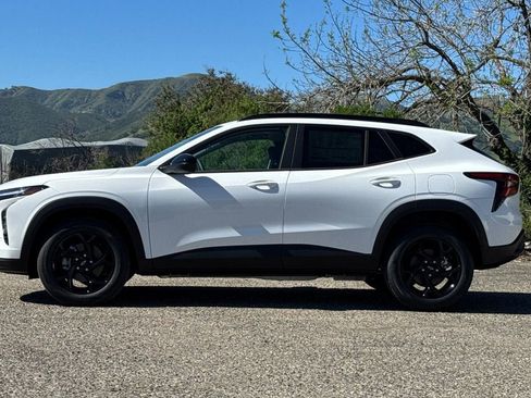 New 2026 Chevrolet Trax LT w/ Sunroof Package image 7