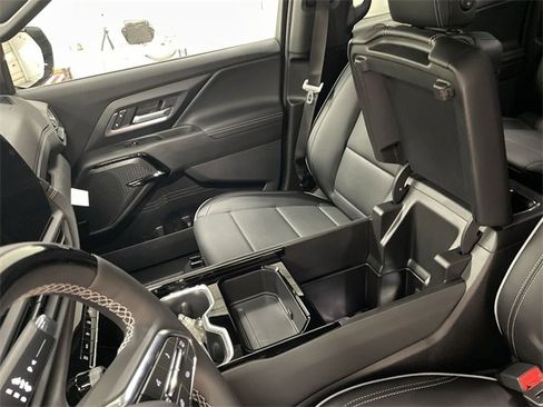 New 2026 Chevrolet Silverado EV LT w/ Premium Package image 23