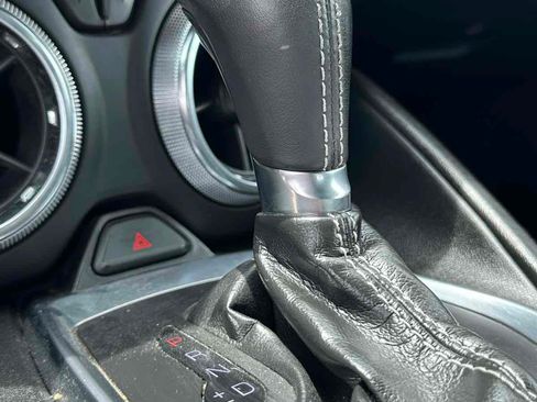 Used 2019 Chevrolet Camaro LT w/ Technology Package RWD image 19