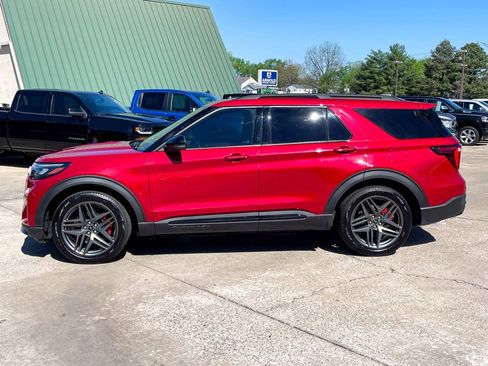 Used 2025 Ford Explorer ST w/ Sun And Sound Package AWD/4WD image 3