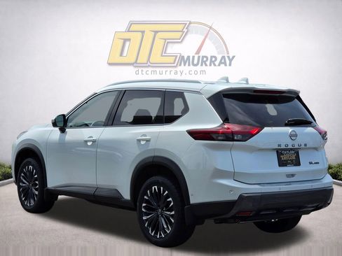 Used 2025 Nissan Rogue SL w/ Tech Package AWD/4WD image 7