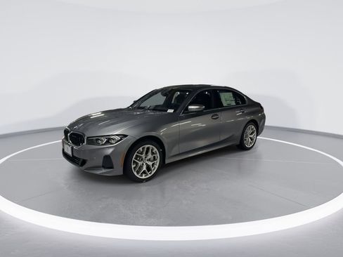New 2025 BMW 330i xDrive Sedan w/ Convenience Package image 4