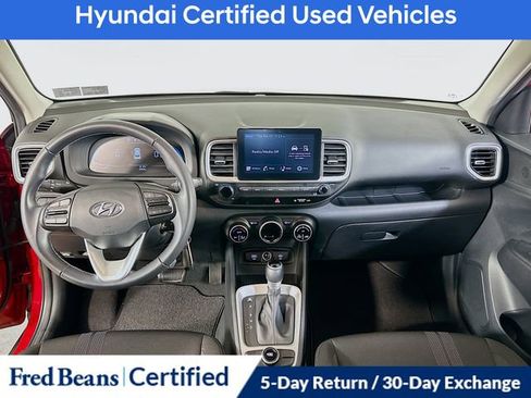 Certified 2023 Hyundai Venue SEL image 22