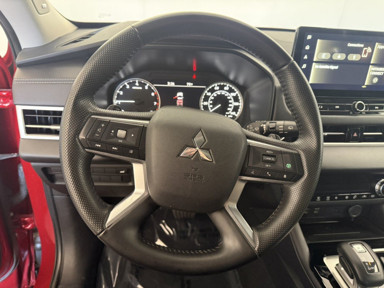 Used 2025 Mitsubishi Outlander SE AWD/4WD image 21