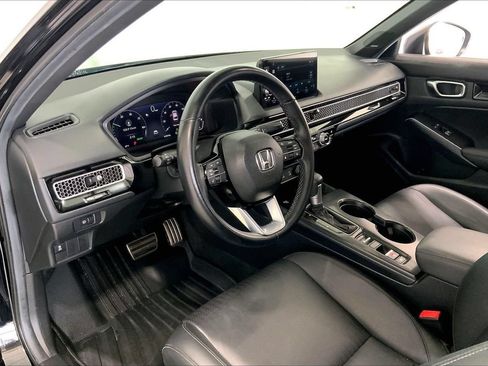 Used 2025 Honda Civic Sport image 14