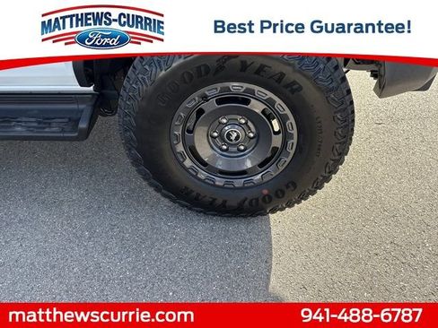 New 2025 Ford Bronco Outer Banks w/ Sasquatch Package image 15