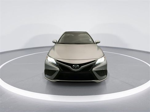 Used 2021 Toyota Camry XSE image 7