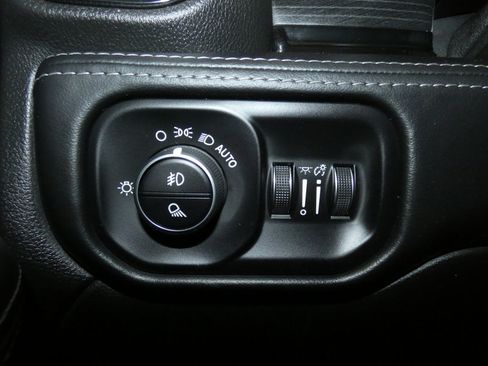 Used 2023 RAM 2500 Limited image 24