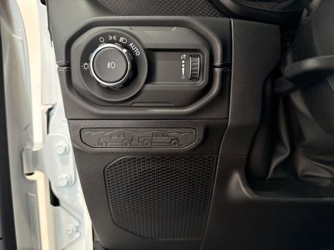 New 2025 Jeep Wrangler Unlimited Rubicon 392 image 28