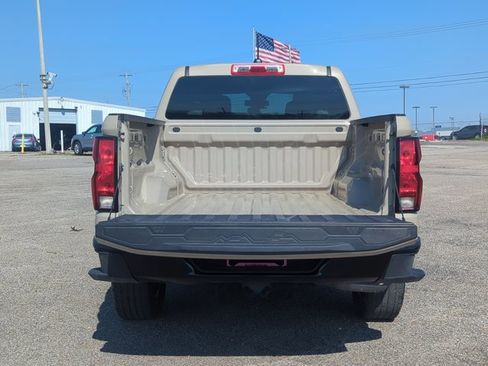 Used 2024 Chevrolet Colorado W/T image 7