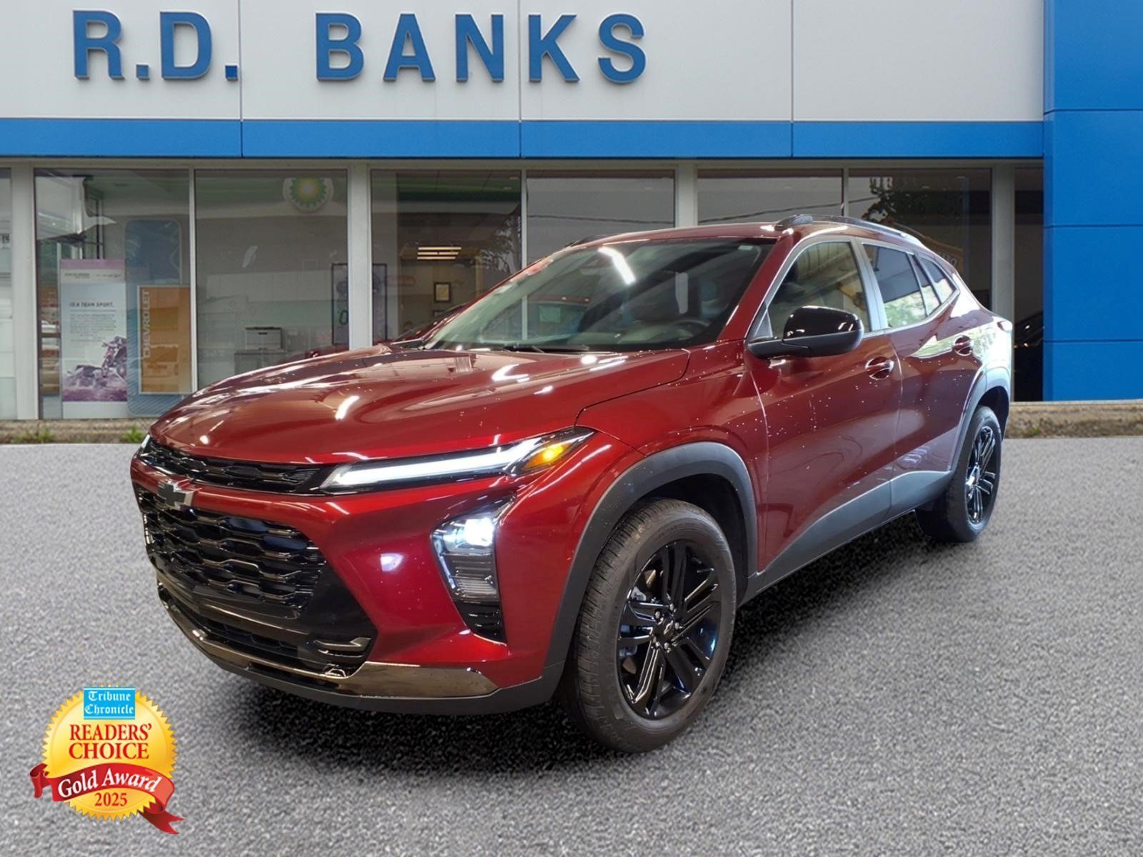 Used 2024 Chevrolet Trax ACTIV w/ Sunroof Package FWD image 1