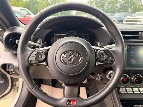 Used 2025 Toyota GR86 Premium w/ Performance Package RWD image 13