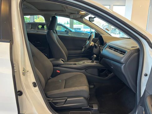 Used 2020 Honda HR-V EX image 23