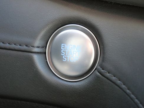 Certified 2023 Hyundai Santa Fe Limited image 31