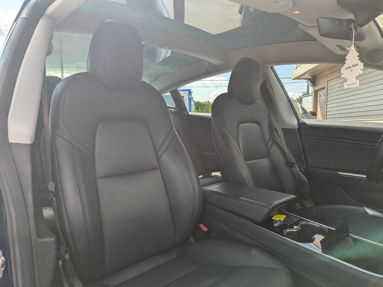 Used 2018 Tesla Model 3 Long Range RWD image 11