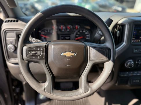 Used 2024 Chevrolet Silverado 1500 Custom image 18