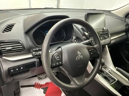 Used 2024 Mitsubishi Eclipse Cross LE AWD/4WD image 16