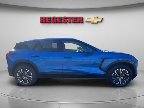 Used 2025 Chevrolet Blazer EV LT w/ Super Cruise Package AWD/4WD image 7