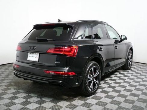 Used 2025 Audi Q5 2.0T Premium Plus w/ Premium Plus Package image 3