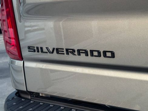 Used 2023 Chevrolet Silverado 1500 LT Trail Boss w/ Convenience Package II AWD/4WD image 5