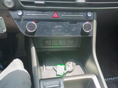 Used 2024 Hyundai Sonata SEL w/ Convenience Package FWD image 21