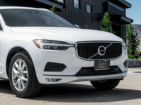 Used 2021 Volvo XC60 T5 Momentum AWD/4WD image 7